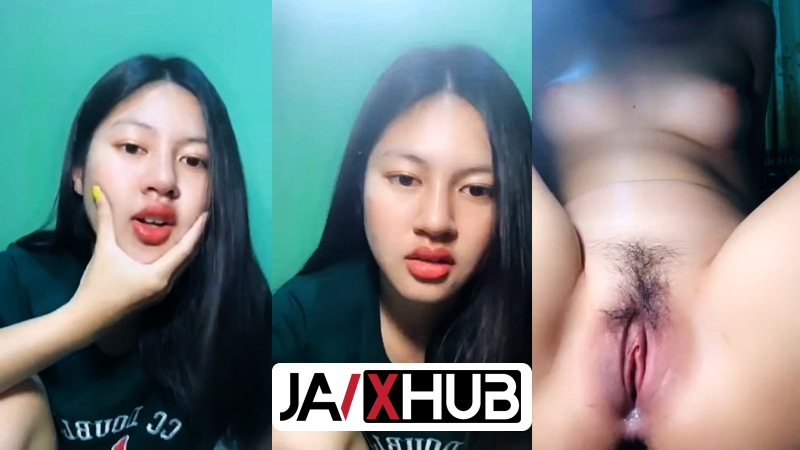 คลิปหลุดทางบ้าน สาวน่ารัก ตั้งกล้อง คอลเสียว นั่งแหวกหี หีไร้ขน ใช้นิ้วเบ็ดหีโคตรเสียว น้ำเงี่ยนเยิ้มเต็มรู โคตรน่าเย็ดคนนี้